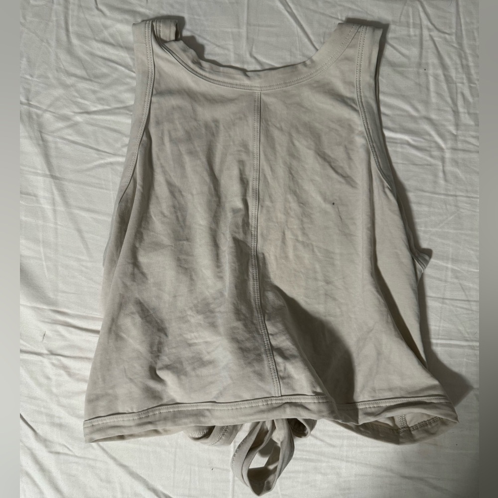 Lululemon tank